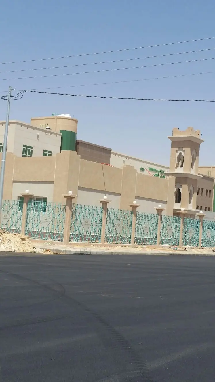 كلية العلوم والدراسات الإنسانية